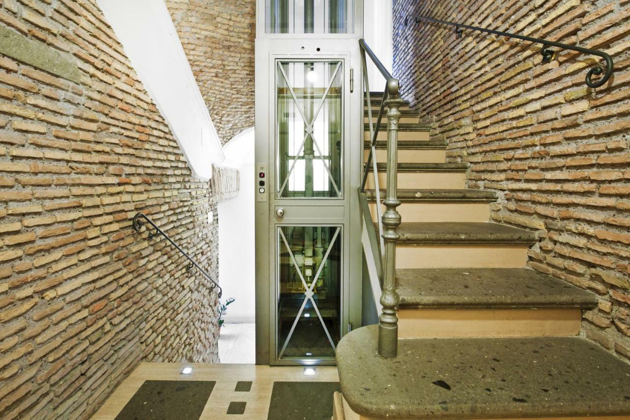 Arenula Luxury Apartment โรม ภายนอก รูปภาพ